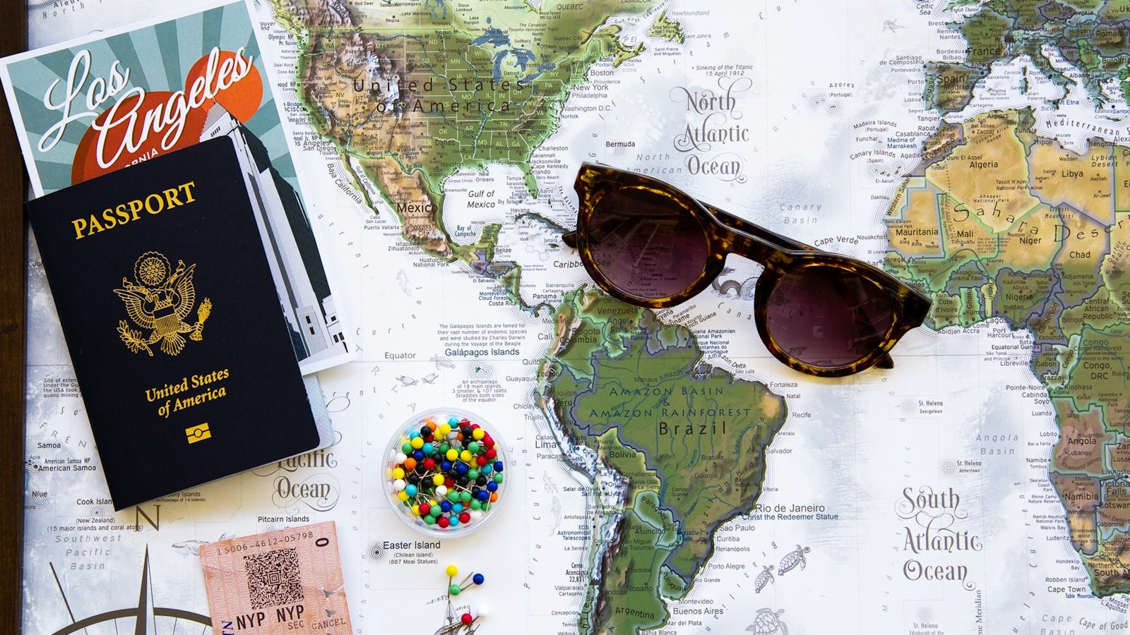 How to Reduce Paper Waste While Traveling