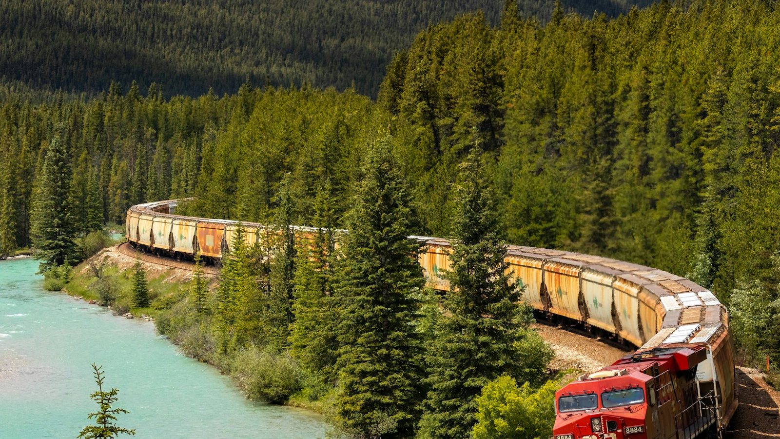 How to Travel Sustainably on a Tight Schedule (Without Cutting Corners)